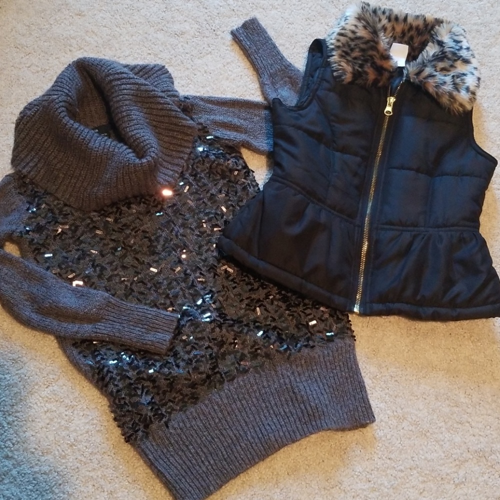 👧 Adorable Sweater & Vest!🐅